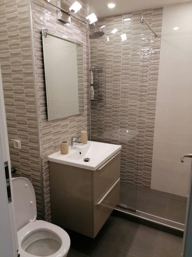 Апартаменти White Studio Клуж-Напока Екстер'єр фото
