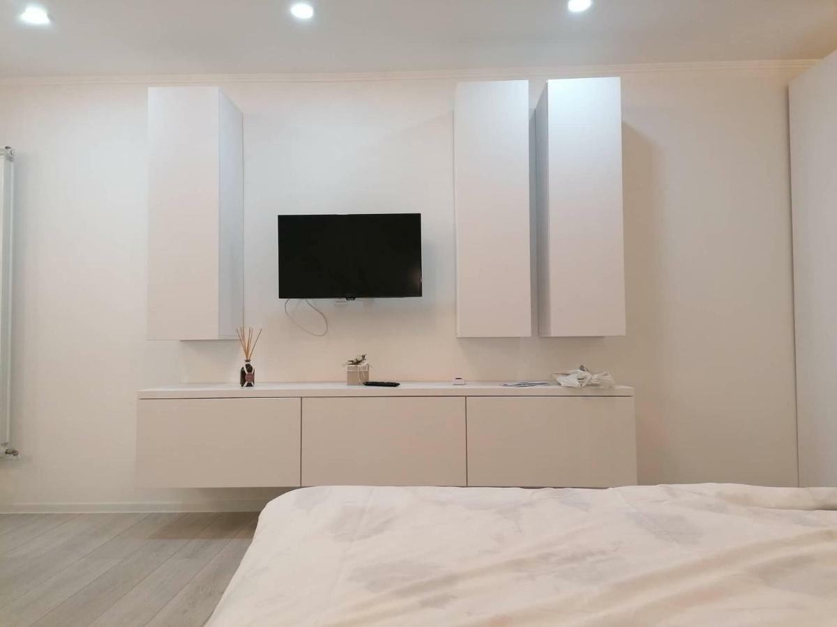 Апартаменти White Studio Клуж-Напока Екстер'єр фото