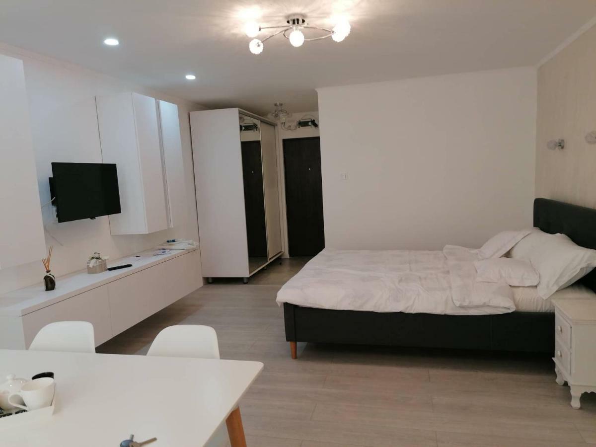 Апартаменти White Studio Клуж-Напока Екстер'єр фото